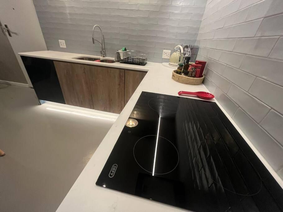 Perfect Lock Up & Go Apartment Cape Town